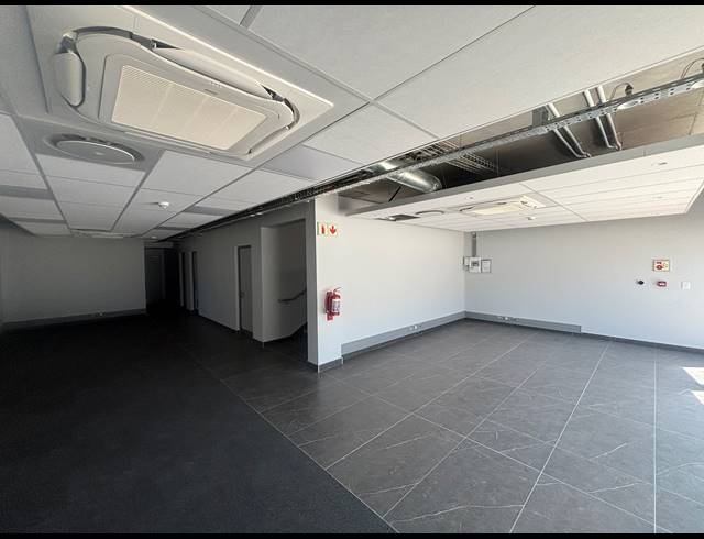 2,945M² WAREHOUSE TO LET IN BLACKHEATH INDUSTRIAL